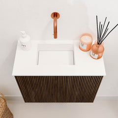 JOYA 50cm toiletmeubel kleur Walnut. Wastafel FAYE positie Links Zonder kraangat kleur Talc.