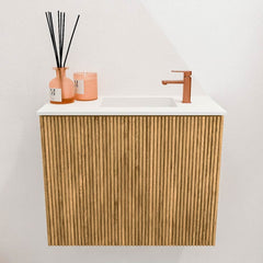 JOYA 50cm toiletmeubel kleur Oak. Wastafel FAYE positie Rechts 1 kraangat kleur Talc.