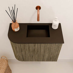 JOYA 51,6cm toiletmeubel ronding links kleur Dusk. Wastafel FAYE positie Rechts Zonder kraangat kleur Urban.