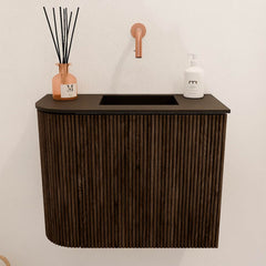 JOYA 51,6cm toiletmeubel ronding links kleur Walnut. Wastafel FAYE positie Rechts Zonder kraangat kleur Urban.