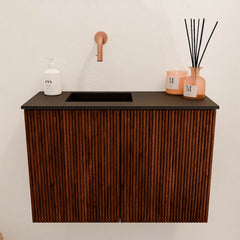 JOYA 60cm toiletmeubel kleur Ruby. Wastafel FAYE positie Links Zonder kraangat kleur Urban.