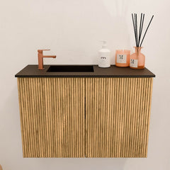 JOYA 60cm toiletmeubel kleur Oak. Wastafel FAYE positie Links 1 kraangat kleur Urban.