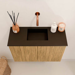 JOYA 60cm toiletmeubel kleur Oak. Wastafel FAYE positie Midden Zonder kraangat kleur Urban.