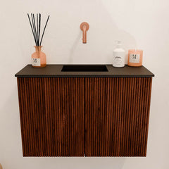 JOYA 60cm toiletmeubel kleur Ruby. Wastafel FAYE positie Midden Zonder kraangat kleur Urban.