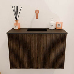 JOYA 60cm toiletmeubel kleur Walnut. Wastafel FAYE positie Midden Zonder kraangat kleur Urban.