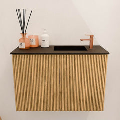 JOYA 60cm toiletmeubel kleur Oak. Wastafel FAYE positie Rechts 1 kraangat kleur Urban.