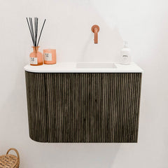 JOYA 61,6cm toiletmeubel ronding links kleur Shadow. Wastafel FAYE positie Rechts Zonder kraangat kleur Talc.