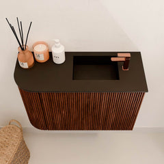 JOYA 61,6cm toiletmeubel ronding links kleur Ruby. Wastafel FAYE positie Rechts 1 kraangat kleur Urban.