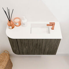 JOYA 61,6cm toiletmeubel ronding links kleur Shadow. Wastafel FAYE positie Rechts 1 kraangat kleur Talc.