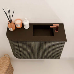 JOYA 61,6cm toiletmeubel ronding links kleur Shadow. Wastafel FAYE positie Rechts 1 kraangat kleur Urban.