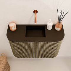 JOYA 63,2cm toiletmeubel ronding links + rechts kleur Dusk. Wastafel FAYE positie Midden Zonder kraangat kleur Urban.