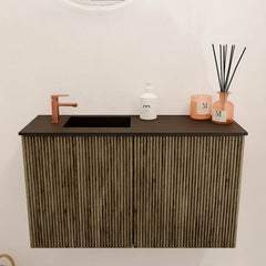 JOYA 70cm toiletmeubel kleur Dusk. Wastafel FAYE positie Links 1 kraangat kleur Urban.