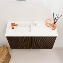 JOYA 70cm toiletmeubel kleur Walnut. Wastafel FAYE positie Links 1 kraangat kleur Talc.