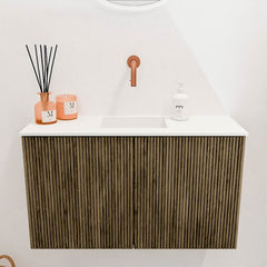 JOYA 70cm toiletmeubel kleur Dusk. Wastafel FAYE positie Midden Zonder kraangat kleur Talc.