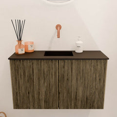 JOYA 70cm toiletmeubel kleur Dusk. Wastafel FAYE positie Midden Zonder kraangat kleur Urban.