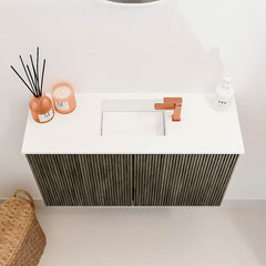 JOYA 70cm toiletmeubel kleur Shadow. Wastafel FAYE positie Midden 1 kraangat kleur Talc.