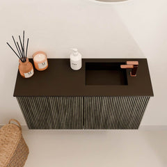 JOYA 70cm toiletmeubel kleur Shadow. Wastafel FAYE positie Rechts 1 kraangat kleur Urban.