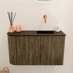 JOYA 71,6cm toiletmeubel ronding links kleur Dusk. Wastafel FAYE positie Rechts Zonder kraangat kleur Urban.