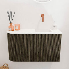 JOYA 71,6cm toiletmeubel ronding links kleur Shadow. Wastafel FAYE positie Rechts Zonder kraangat kleur Talc.