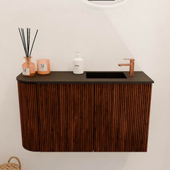 JOYA 71,6cm toiletmeubel ronding links kleur Ruby. Wastafel FAYE positie Rechts 1 kraangat kleur Urban.