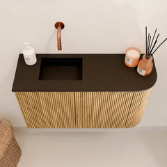 JOYA 71,6cm toiletmeubel ronding rechts kleur Oak. Wastafel FAYE positie Links Zonder kraangat kleur Urban.