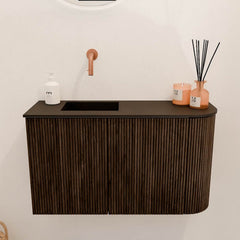JOYA 71,6cm toiletmeubel ronding rechts kleur Walnut. Wastafel FAYE positie Links Zonder kraangat kleur Urban.