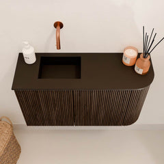 JOYA 71,6cm toiletmeubel ronding rechts kleur Walnut. Wastafel FAYE positie Links Zonder kraangat kleur Urban.