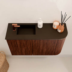 JOYA 71,6cm toiletmeubel ronding rechts kleur Ruby. Wastafel FAYE positie Links 1 kraangat kleur Urban.