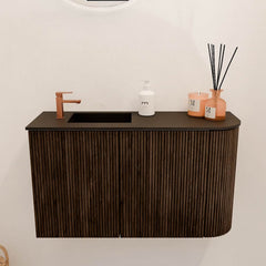 JOYA 71,6cm toiletmeubel ronding rechts kleur Walnut. Wastafel FAYE positie Links 1 kraangat kleur Urban.