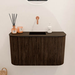 JOYA 73,2cm toiletmeubel ronding links + rechts kleur Walnut. Wastafel FAYE positie Midden Zonder kraangat kleur Urban.