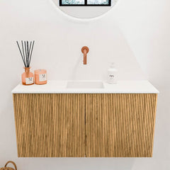 JOYA 80cm toiletmeubel kleur Oak. Wastafel FAYE positie Midden Zonder kraangat kleur Talc.