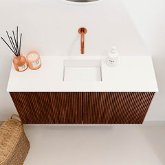 JOYA 80cm toiletmeubel kleur Ruby. Wastafel FAYE positie Midden Zonder kraangat kleur Talc.