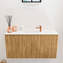 JOYA 80cm toiletmeubel kleur Oak. Wastafel FAYE positie Midden 1 kraangat kleur Talc.