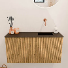 JOYA 80cm toiletmeubel kleur Oak. Wastafel FAYE positie Rechts Zonder kraangat kleur Urban.