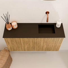 JOYA 80cm toiletmeubel kleur Oak. Wastafel FAYE positie Rechts Zonder kraangat kleur Urban.