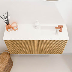 JOYA 80cm toiletmeubel kleur Oak. Wastafel FAYE positie Rechts 1 kraangat kleur Talc.