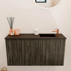 JOYA 80cm toiletmeubel kleur Shadow. Wastafel FAYE positie Rechts 1 kraangat kleur Urban.