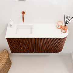 JOYA 81,6cm toiletmeubel ronding rechts kleur Ruby. Wastafel FAYE positie Links Zonder kraangat kleur Talc.