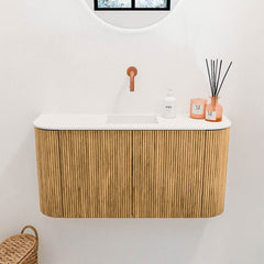 JOYA 83,2cm toiletmeubel ronding links + rechts kleur Oak. Wastafel FAYE positie Midden Zonder kraangat kleur Talc.