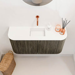 JOYA 83,2cm toiletmeubel ronding links + rechts kleur Shadow. Wastafel FAYE positie Midden Zonder kraangat kleur Talc.