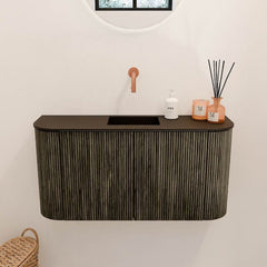 JOYA 83,2cm toiletmeubel ronding links + rechts kleur Shadow. Wastafel FAYE positie Midden Zonder kraangat kleur Urban.