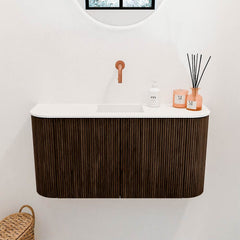 JOYA 83,2cm toiletmeubel ronding links + rechts kleur Walnut. Wastafel FAYE positie Midden Zonder kraangat kleur Talc.