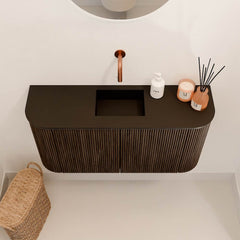 JOYA 83,2cm toiletmeubel ronding links + rechts kleur Walnut. Wastafel FAYE positie Midden Zonder kraangat kleur Urban.