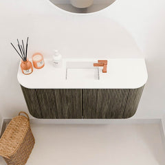 JOYA 83,2cm toiletmeubel ronding links + rechts kleur Shadow. Wastafel FAYE positie Midden 1 kraangat kleur Talc.