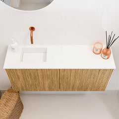 JOYA 90cm toiletmeubel kleur Oak. Wastafel FAYE positie Links Zonder kraangat kleur Talc.