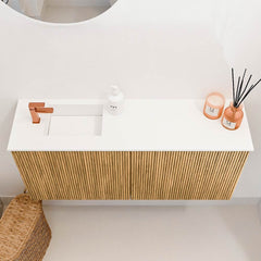 JOYA 90cm toiletmeubel kleur Oak. Wastafel FAYE positie Links 1 kraangat kleur Talc.