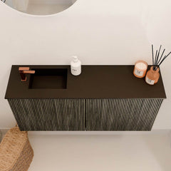 JOYA 90cm toiletmeubel kleur Shadow. Wastafel FAYE positie Links 1 kraangat kleur Urban.