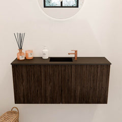 JOYA 90cm toiletmeubel kleur Walnut. Wastafel FAYE positie Midden 1 kraangat kleur Urban.