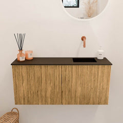 JOYA 90cm toiletmeubel kleur Oak. Wastafel FAYE positie Rechts Zonder kraangat kleur Urban.