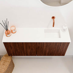 JOYA 90cm toiletmeubel kleur Ruby. Wastafel FAYE positie Rechts Zonder kraangat kleur Talc.